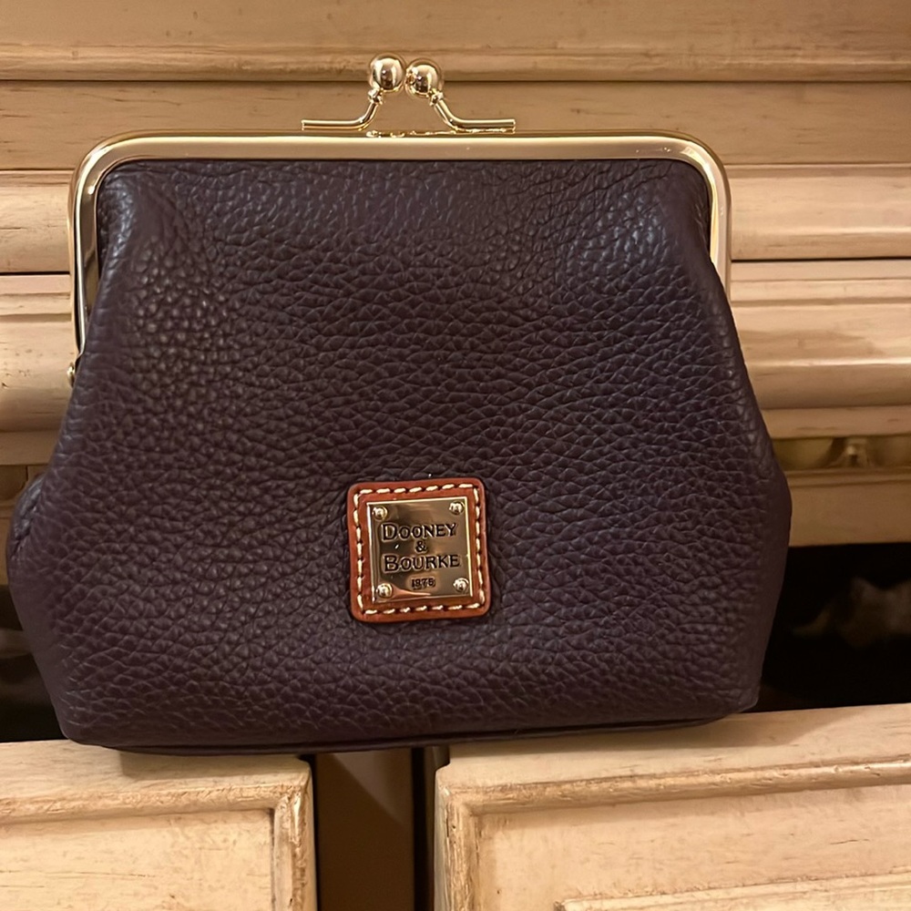 Dooney & Bourke Pebble Leather Kisslock Wallet.  NWOT
